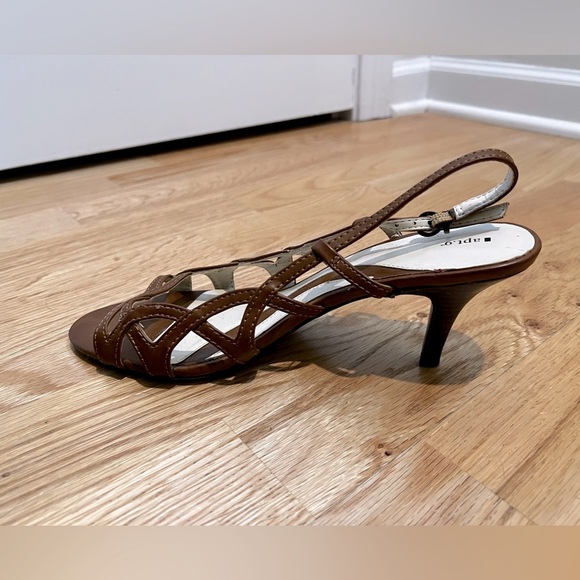 Apt 9 Brown Open Toe Heel Size 8 - Picture 2 of 9